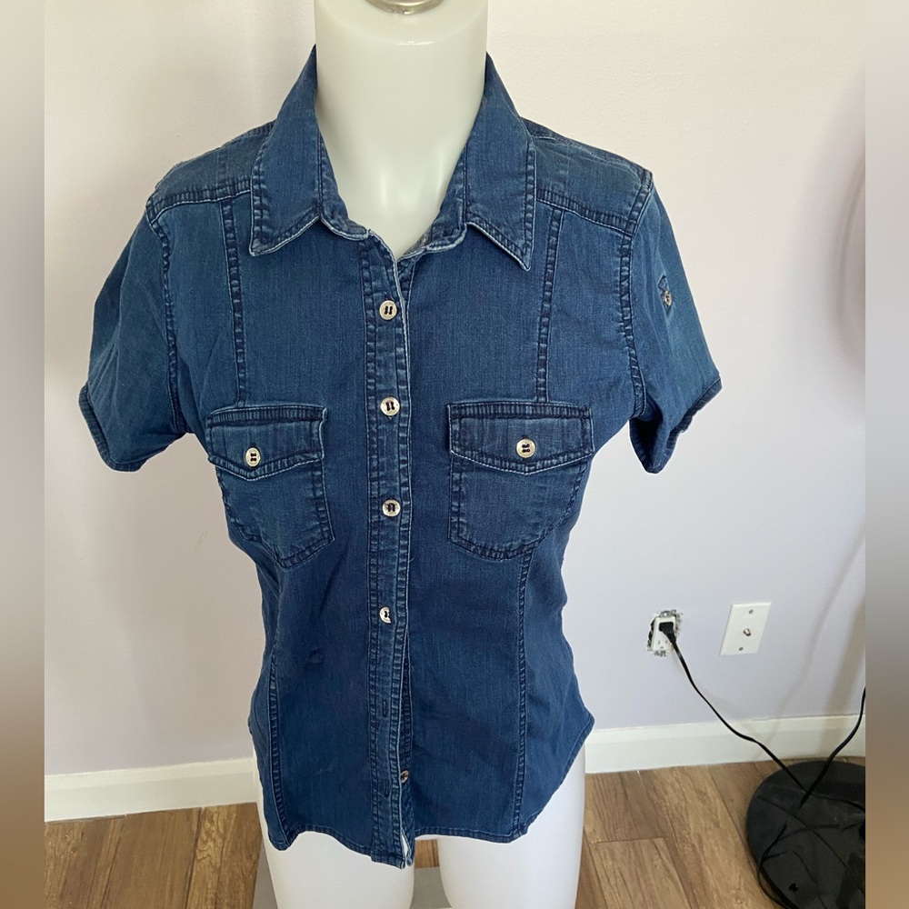 Blue denim blouse 🧵